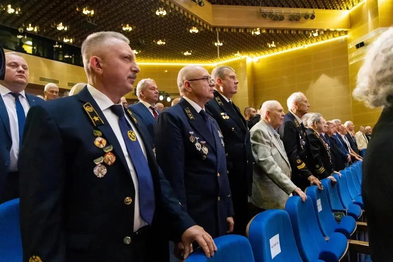 Шахтёрский подвиг на передовой и в мирной жизни