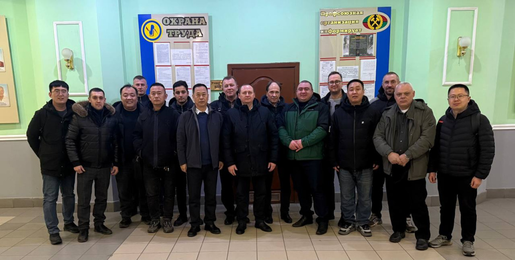 Китайская делегация, шахта "Белореченская", ЛНР Китайская делегация, шахта "Белореченская", ЛНР